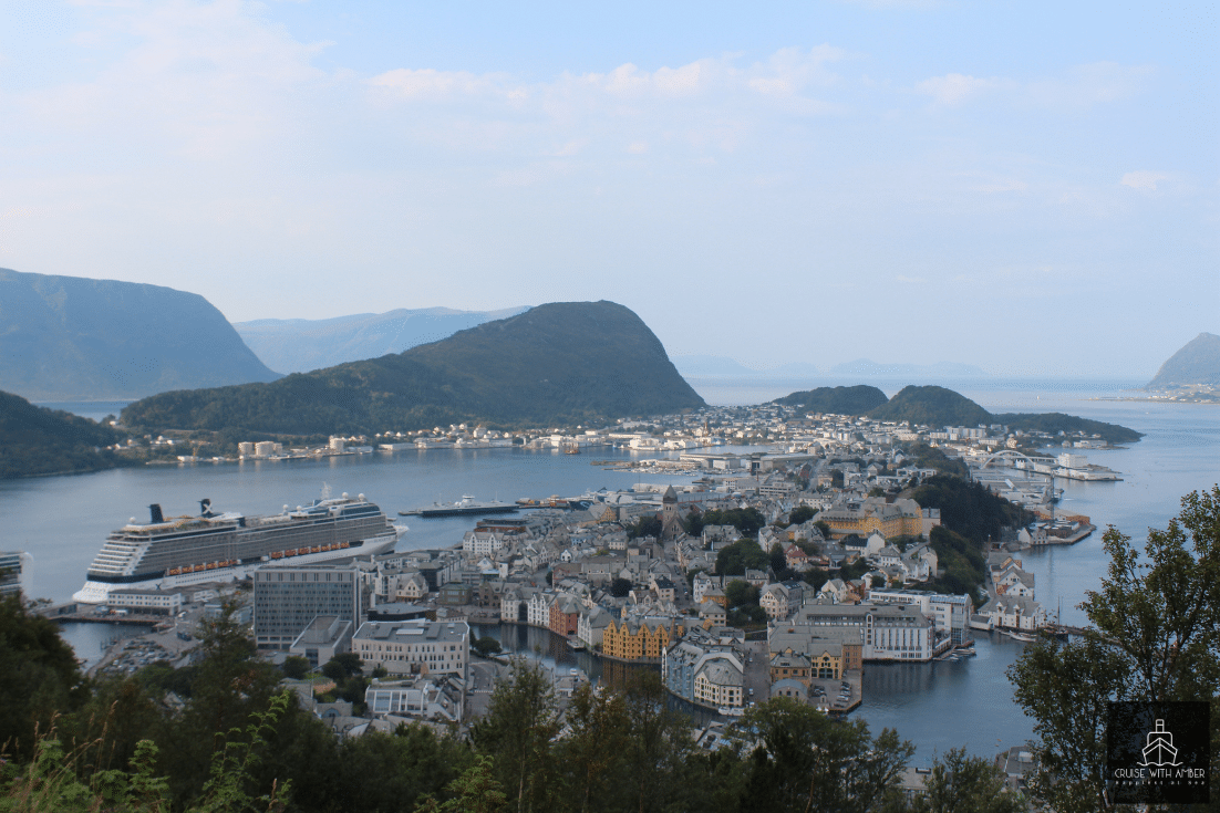 Do cruise ships sail to Alesund?