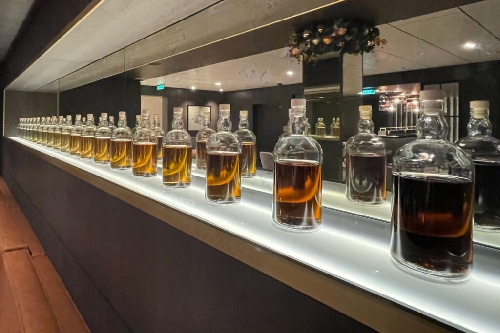 P&O Cruises Arvia Andersons Bar Drinks Menu. Rum Drinks Menu on Arvia