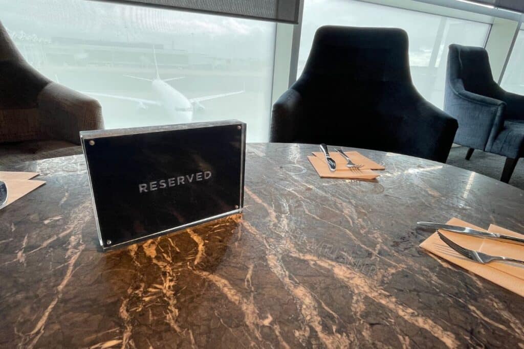 Premium airport lounges in Birmingham, Birmingham Airport lounge booking