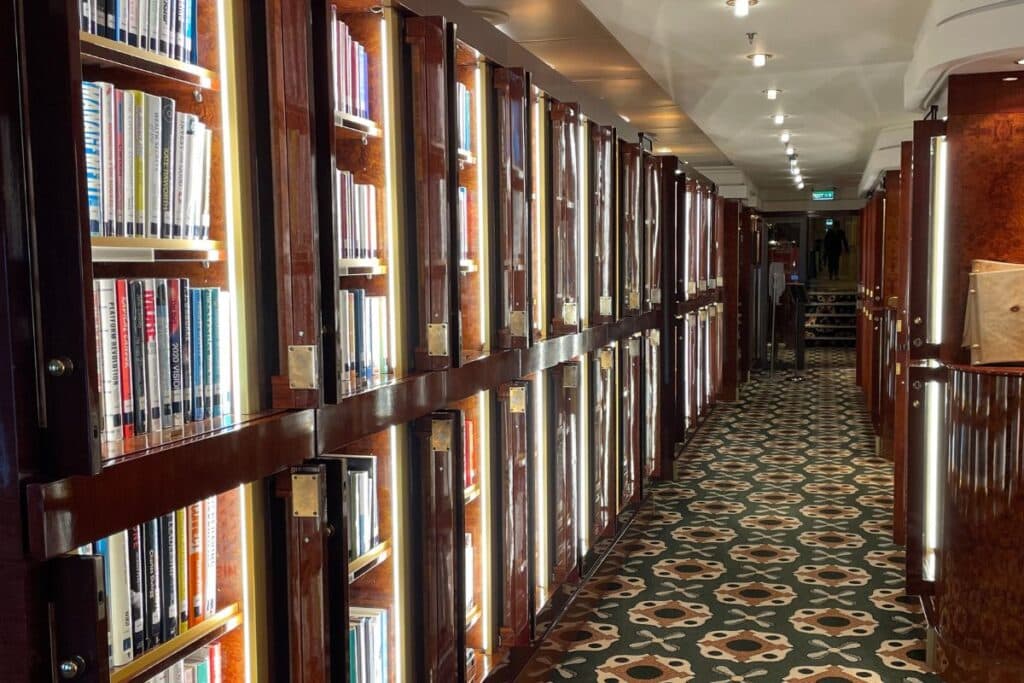Cunard Queen Mary 2 transatlantic crossing tips