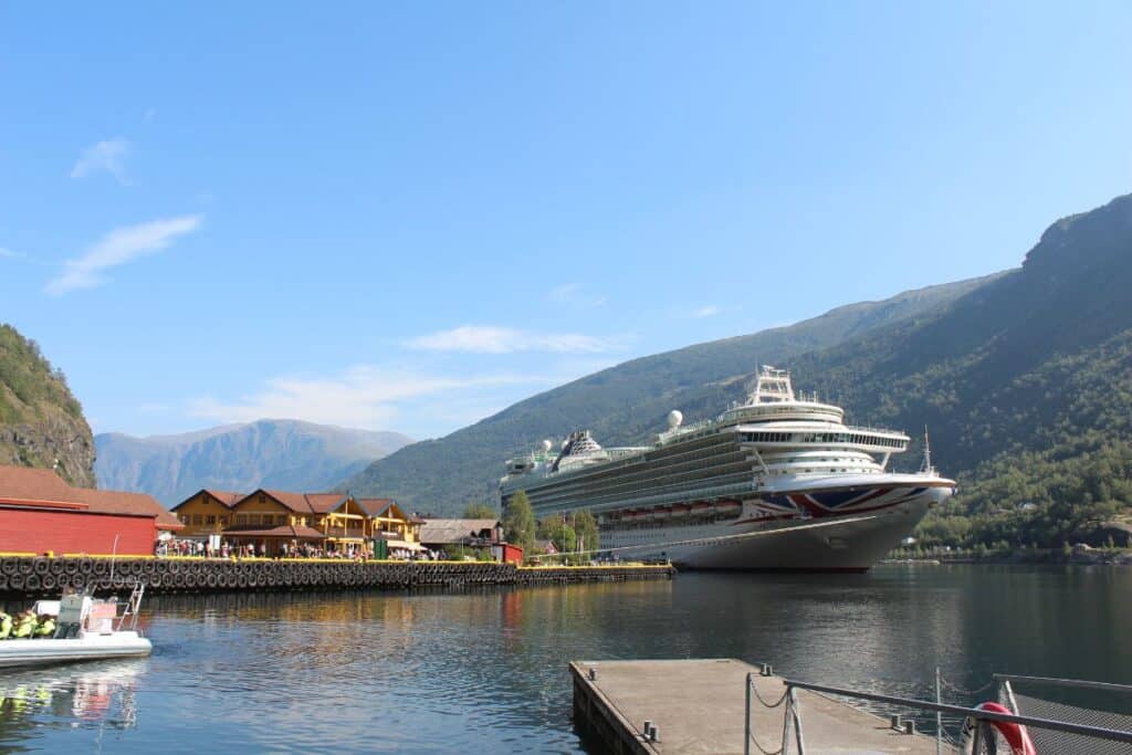 What to do in Flam form a cruise