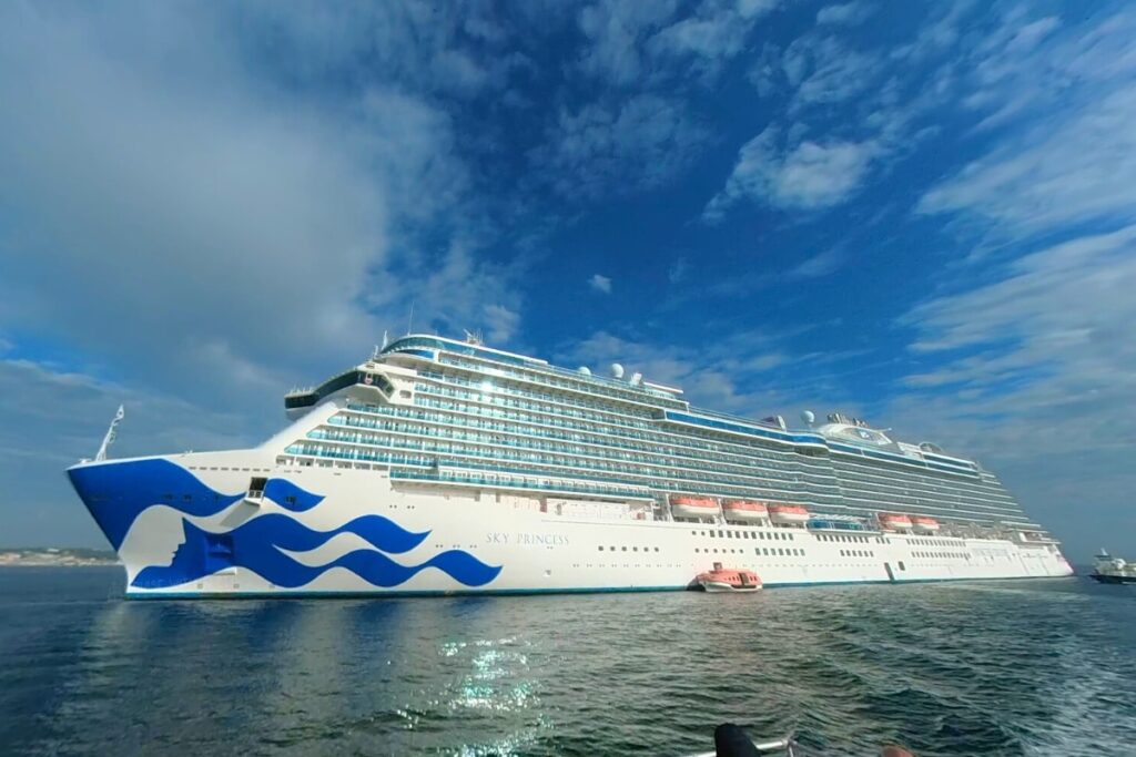 What Is a Tender Boat on a Cruise? What Is a Tender Port?