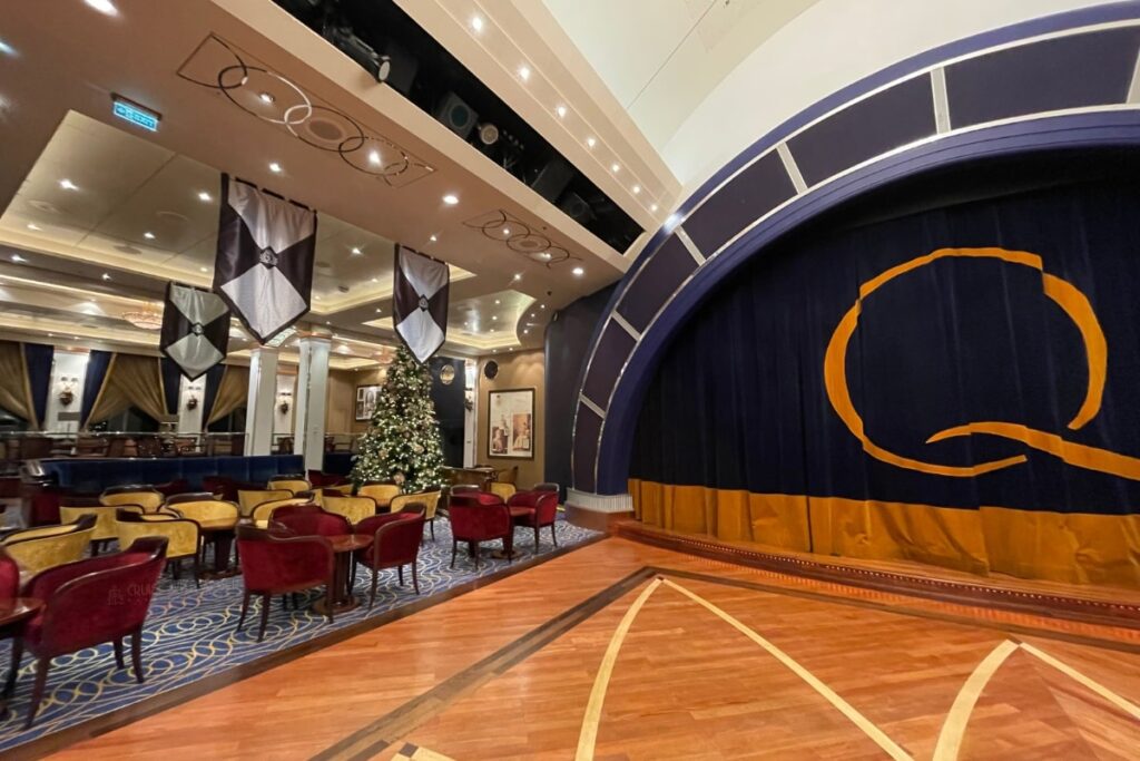 QUEEN MARY 2 QUEENS ROOM