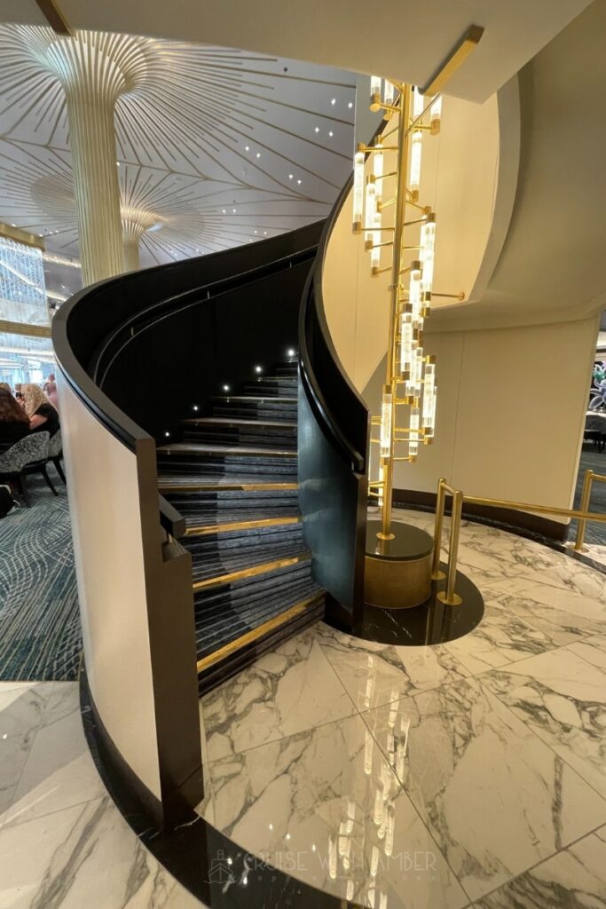 QUEEN ANNE STAIRCASE