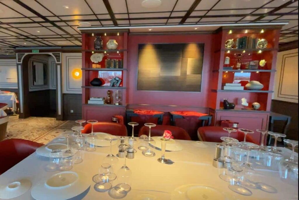 Regent Seven Seas Grandeur