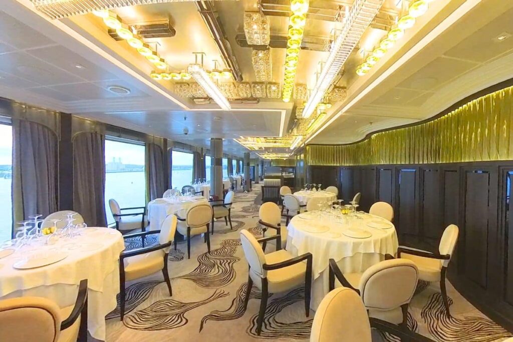 Regent Seven Seas Grandeur