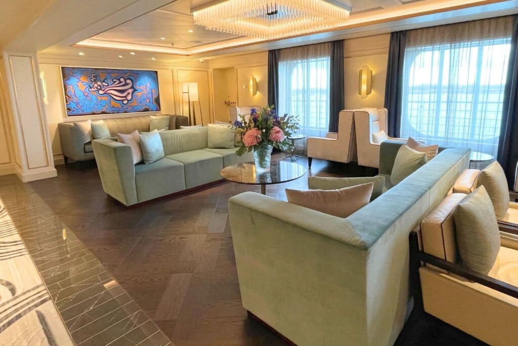 Regent Seven Seas Grandeur